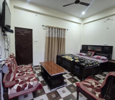 Almora Hotel | Bisht Hotel And Restaurant