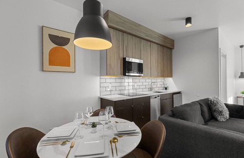 Gardiner Apartment | Bison Meadow Lodge #7