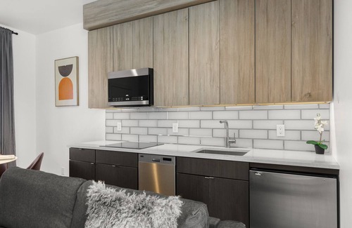 Gardiner Apartment | Bison Meadow Lodge #7