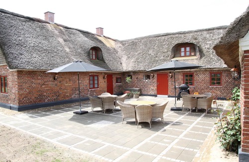 Henne House | Blåbjerggaard - Six Bedroom House, Sleeps 14