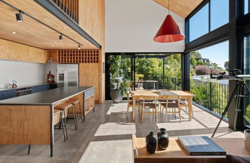 Atawhai House | Black Barn Escape