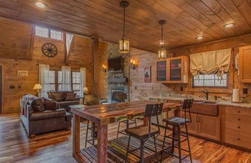 Chalet Village North House | Black Bear Cabin by Stony Brook Cabins