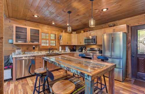 Chalet Village North Cabin | Black Bear Cabin. Luxury with a Beautiful touch of Rustic.