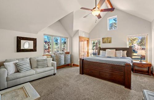 Woodland Park House | Black Bear Cabin with Hot Tub