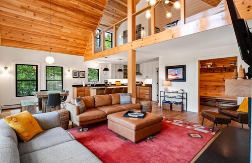 Sunday River Area House | Black Bear Chalet – Hot Tub, Fire Pit, Mtn Views, Game Room