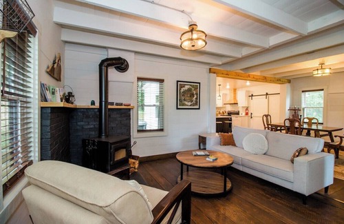 Bergton House | Black Bear Vista-3BR, Fast Wi-Fi