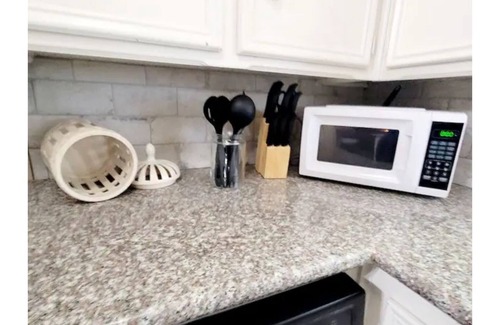 Lubbock Apartment | Black Beard's Cabin - Lubbock Local - Cozy Getaway