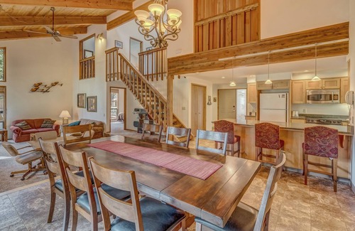 Black Butte Ranch House | Black Butte Ranch Golf Home 026
