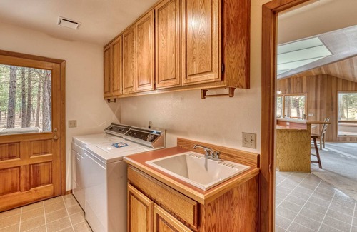 Black Butte Ranch House | Black Butte Ranch Glaze Meadow 341