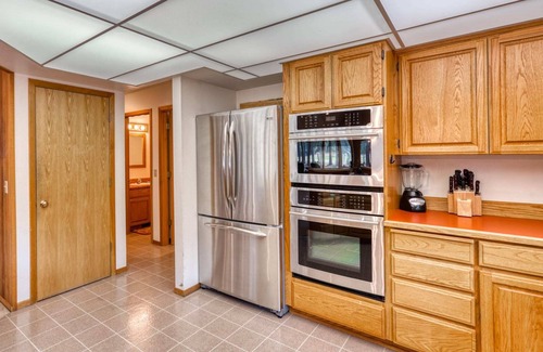 Black Butte Ranch House | Black Butte Ranch Glaze Meadow 341