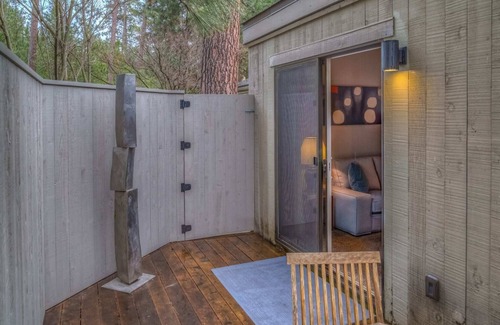 Black Butte Ranch Apartment | Black Butte Ranch Lodge Room 006