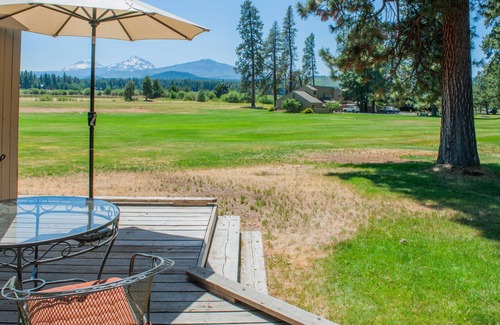 Black Butte Ranch Apartment | Black Butte Ranch Lodge Room 015