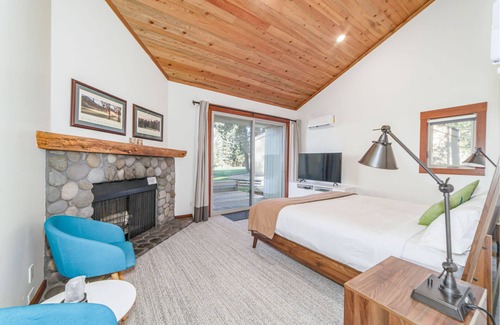 Black Butte Ranch Apartment | Black Butte Ranch Lodge Room 018