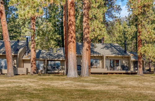 Black Butte Ranch Apartment | Black Butte Ranch Lodge Room 019