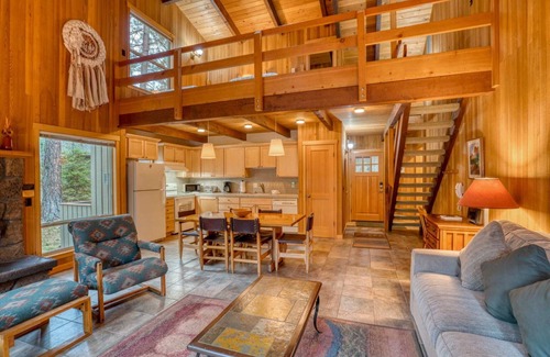 Black Butte Ranch House | Black Butte Ranch Spring Home 015