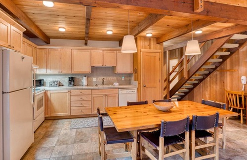 Black Butte Ranch House | Black Butte Ranch Spring Home 015