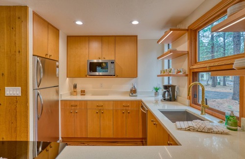 Black Butte Ranch House | Black Butte Ranch South Meadow 070