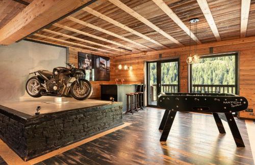 Les Brevieres Ski Chalet | Black Diamond - Chalet Babylon