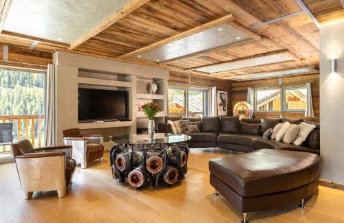 Les Brevieres Ski Chalet | Black Diamond - Chalet Tango