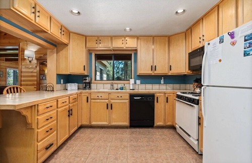 Big Creek Cabin | Black Diamond | Pet Friendly+Near China Peak!