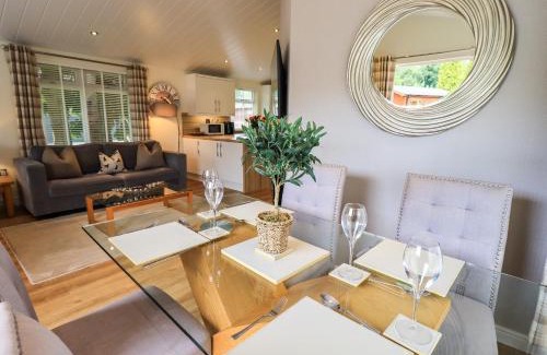 Troutbeck Bridge House | Black Dog Lodge