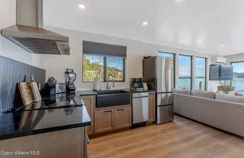 Coeur d'Alene House | Black Elk Lake House