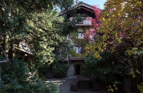 Megeve Ski Chalet | Black Forest Lodge Feel the heart of Megève, the magical authentic village .