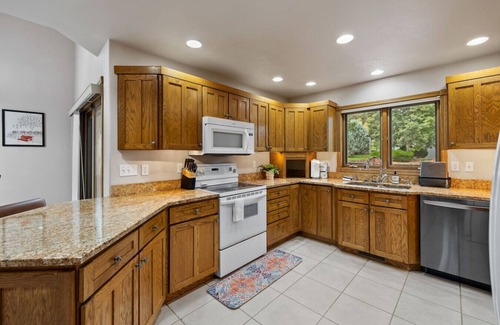 Rapid City Apartment | Black Hills Executive Estate