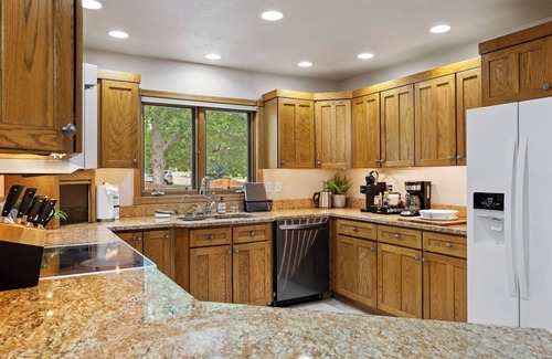 Rapid City Apartment | Black Hills Executive Estate