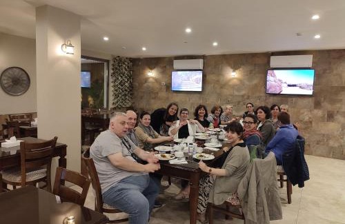 Madaba Hotel | Black Iris Hotel II