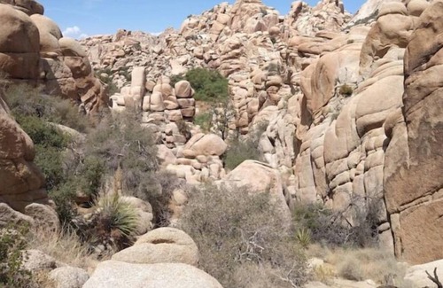 Yucca Valley House | Black Lava Butte Hideaway