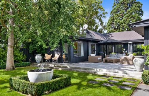 Blenheim House | Black Luxury Lodge