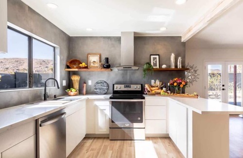 Yucca Valley House | Black Moon Ranch: Family & Pet-Friendly Joshua Tree Area Stargazing Retreat