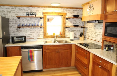 Fairview House | Black Mountain, Lake Lure, Chimney Rock Fun. Fishing, Hiking, Swimming