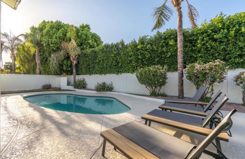 Paradise Park Vista House | Black Palm Sparkling Pool Pool Table Close To Kierland Entertainment Newly Designed Beauty