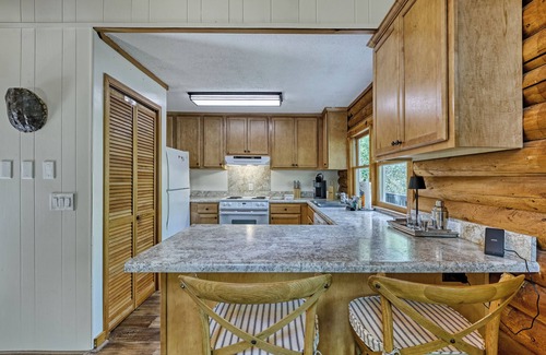 Highlands Hills House | Black Pines - Mountain Escape Minutes from Downtown Highlands