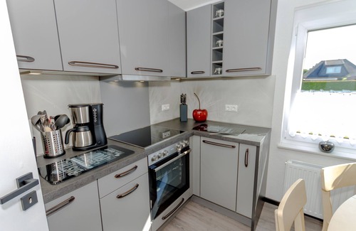 Hage House | Black sea pearl - Black pearl
