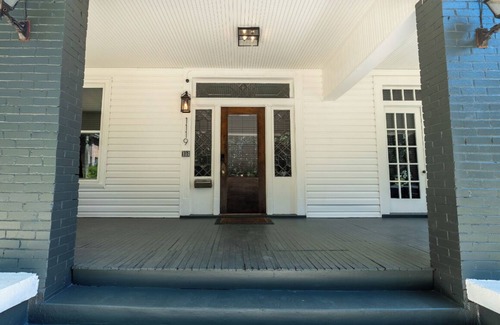 Crestline Heights Apartment | Black Velvet Suite in Highland Park, King Bed, Walkable to Rojo and More!