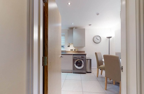 Woodstock Apartment | Blackberry Way Woodstock Holiday Let 2 Beds & Sleeps 4
