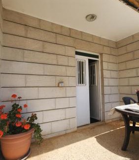 Ajloun Apartment | Blackbird Sanctuary homestay & Art Cafe