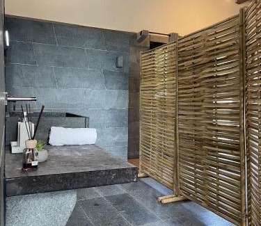 Marin Villa | Blackhouse piscina climatizada