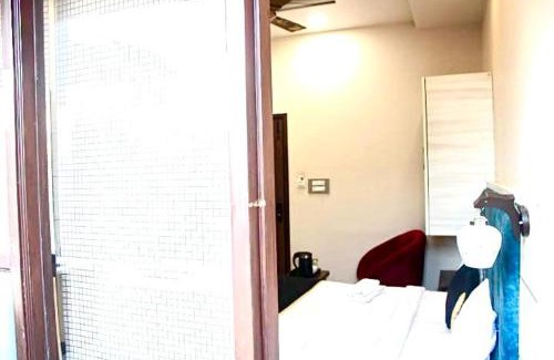 Amritsar Hotel | BLACKWOOD -140 Metres- Near Golden Temple