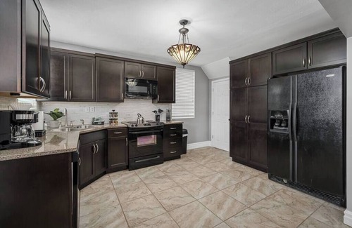 St. Louis House | Blair's House on Tennessee Ave - 3 Bed 1.5 Bath