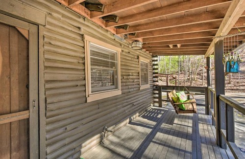 Blairsville House | Blairsville Cabin with Fire Pit, 7 Mi to Dtwn!