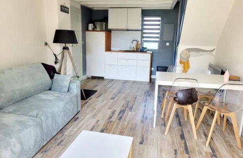 Le Croisic Apartment | Blanc-bleu: ocean and amenities