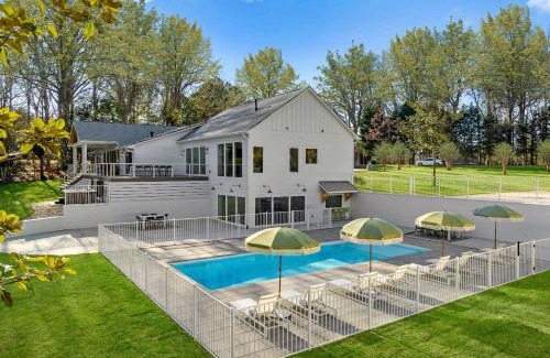 Mayhew House | Blanca Bay on Brawley