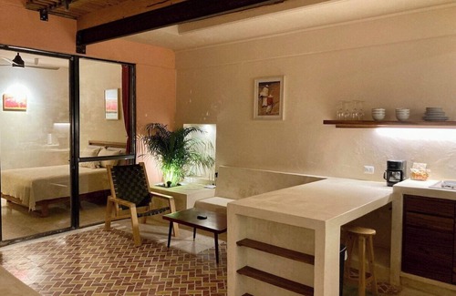 Ruta Independencia Apartment | Blanco. Diseno, ubicacion y confort AC