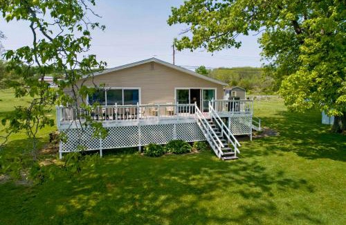 Hammondsport House | Blarney Bay on Waneta Lake