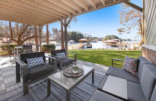 Mayhew House | Blarney Bay
