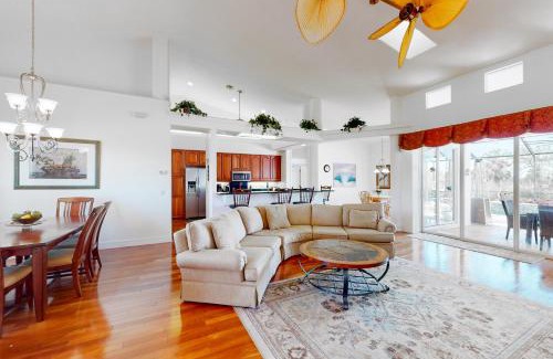 Bell Villa House | Blazing Sunshine